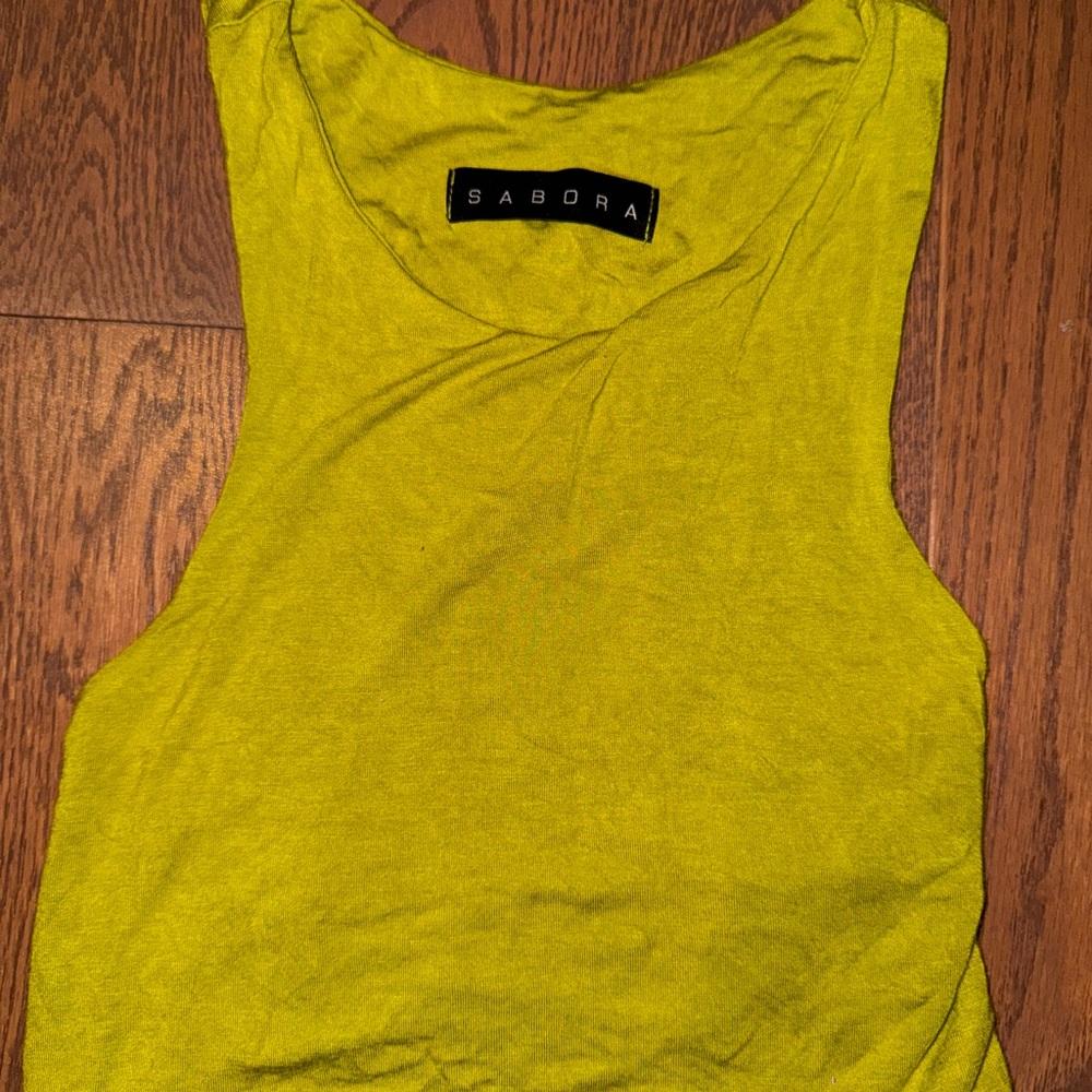 Crop tops - Picture 3 of 4